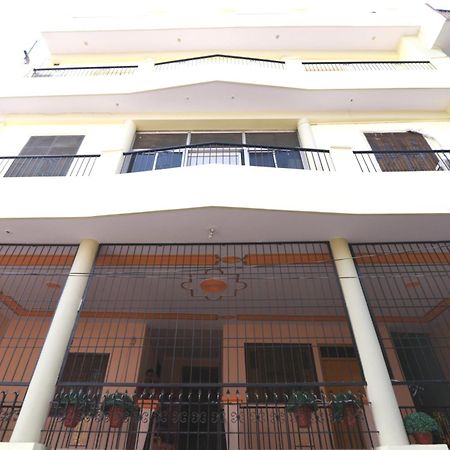 Ds Residency Varanasi-Prime Location-Parking Exterior photo