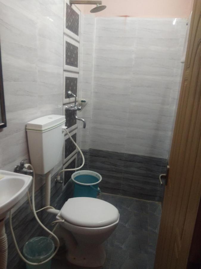 Ds Residency Varanasi-Prime Location-Parking Exterior photo