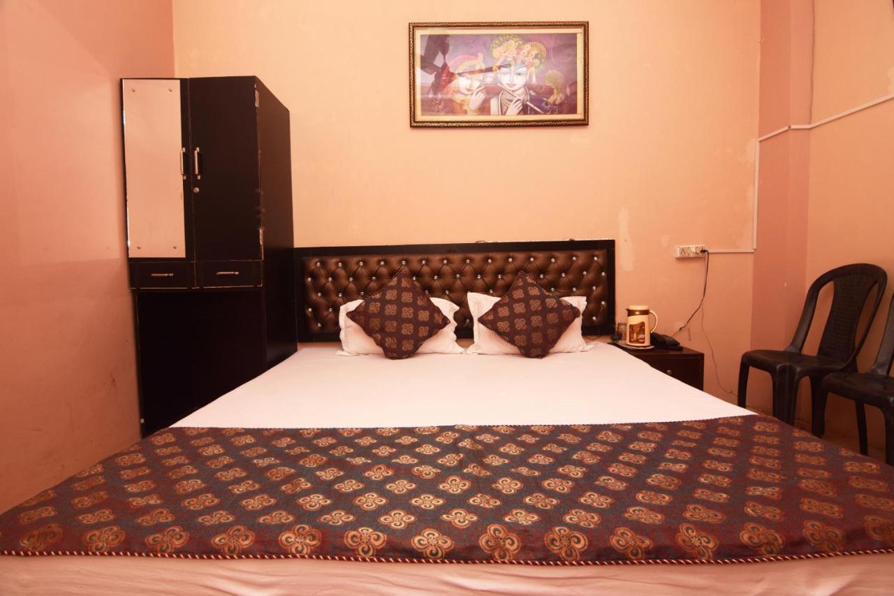 Ds Residency Varanasi-Prime Location-Parking Exterior photo