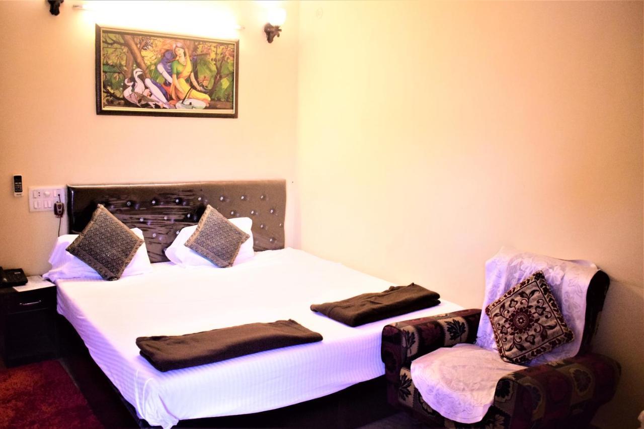 Ds Residency Varanasi-Prime Location-Parking Exterior photo