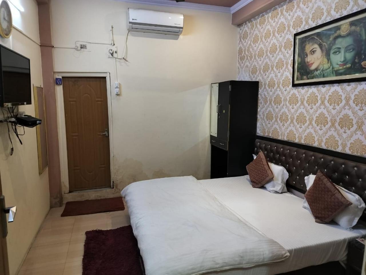 Ds Residency Varanasi-Prime Location-Parking Exterior photo